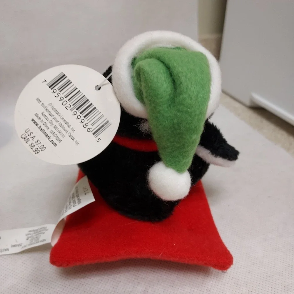 Hallmark Jingle Pals Penguin Zip & N Go Pull Back Toy Plush‎ Sledder NWT